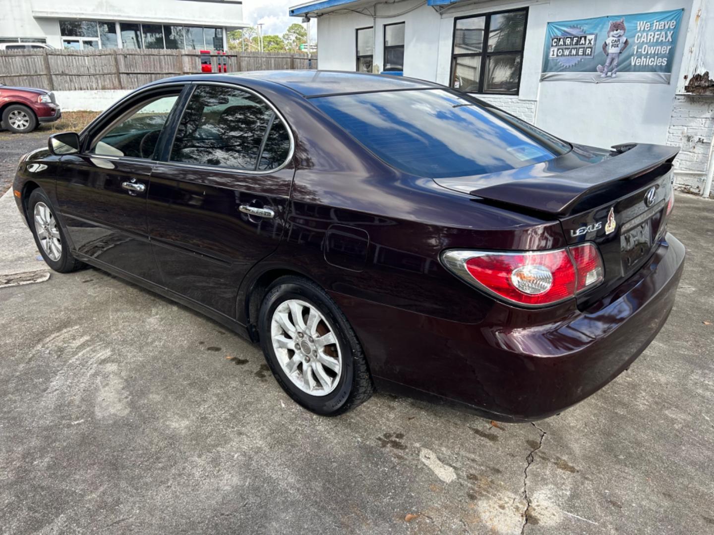 2002 Lexus ES 300 (JTHBF30G020) , located at 1758 Cassat Ave., Jacksonville, FL, 32210, (904) 384-2799, 30.286720, -81.730652 - $3500.00 CASH 2002 LEXUS ES300 MODEL ONLY 196,607 MILES LEATHER ALLOYS SUNROOF SPOILER REMOTE KEYLESS ENTRY RUNS AND DRIVES GREAT 4-DOOR AUTOMATIC TRANSMISSION ICE-COLD AIR-CONDITIONING CALL US NOW @ 904-384-2799 - Photo#4